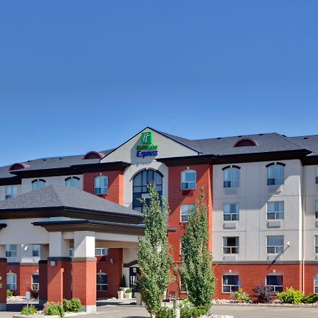 Holiday Inn Express Hotel & Suites Sherwood Park-Edmonton Area By Ihg Екстериор снимка