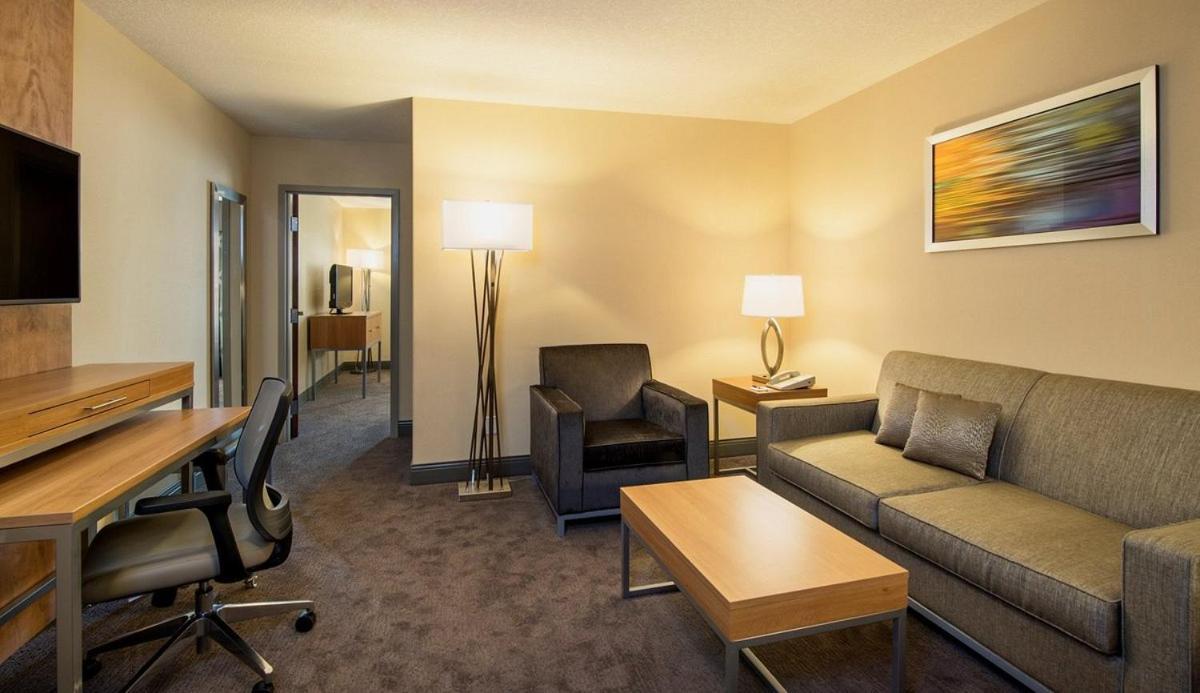 Holiday Inn Express Hotel & Suites Sherwood Park-Edmonton Area By Ihg Екстериор снимка