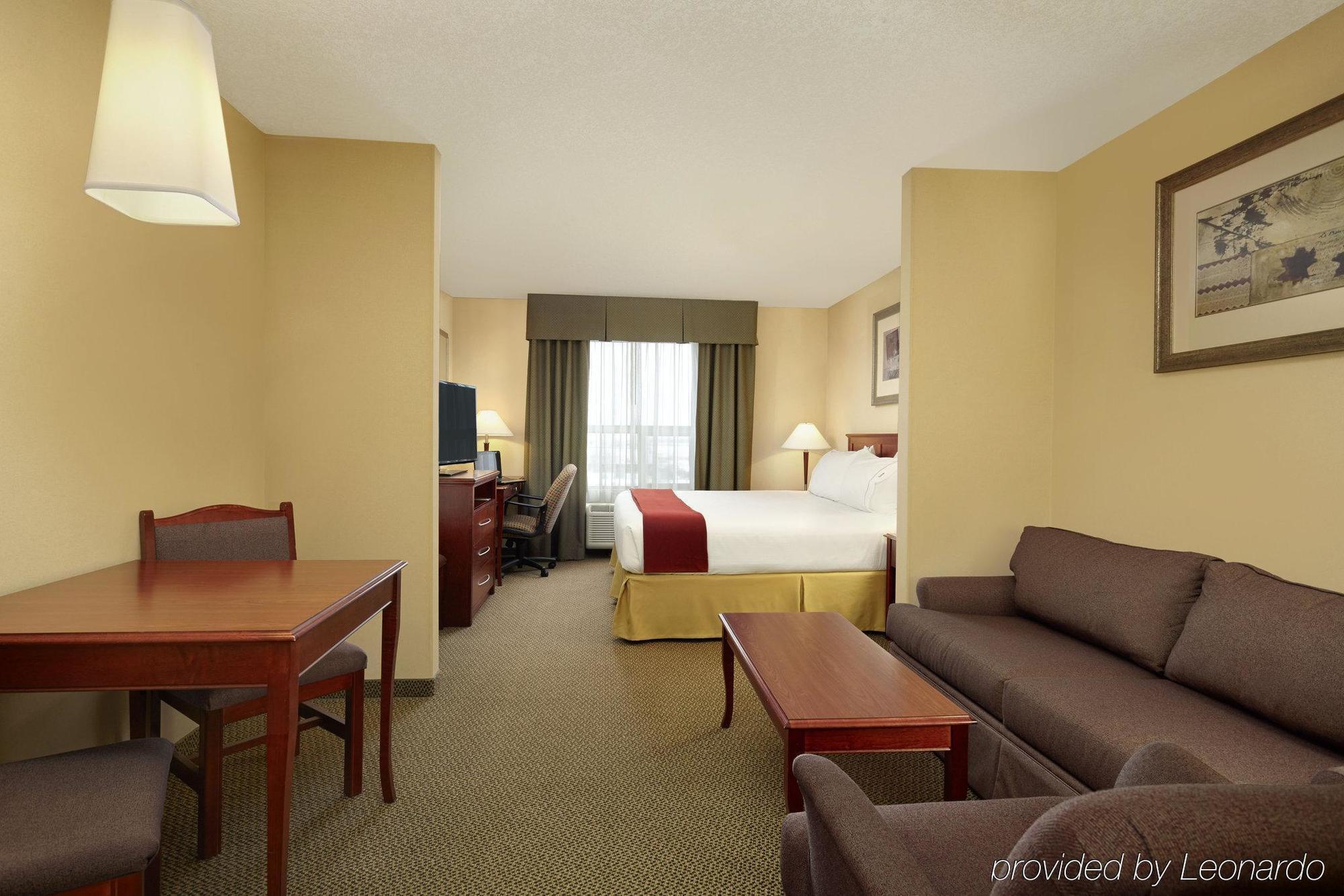 Holiday Inn Express Hotel & Suites Sherwood Park-Edmonton Area By Ihg Екстериор снимка