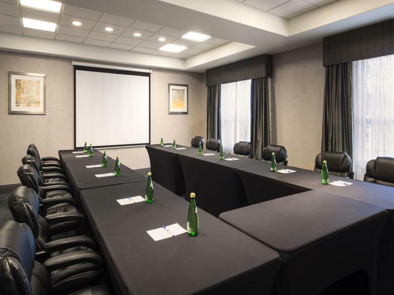 Holiday Inn Express Hotel & Suites Sherwood Park-Edmonton Area By Ihg Екстериор снимка